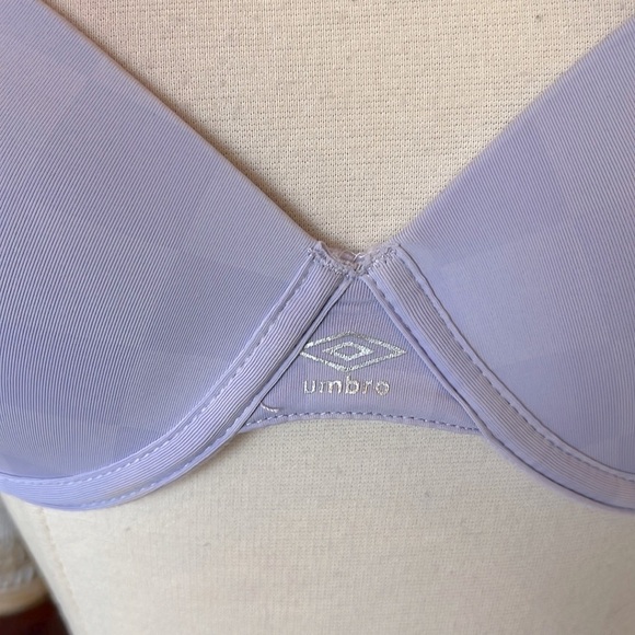 Umbro Performance Bra Lilac Lavender New Womens 34B Underwire Support - Picture 4 of 16